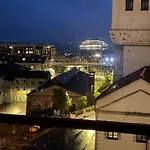 Seaview Noblessner Harbour Apartment, 8 Min To Downtown Apartamento *