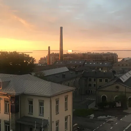 Apartment Seaview Noblessner Harbour Apartment, 8 Min To Downtown Tallinn