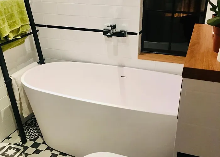 Seaview Noblessner Harbour Apartment, 8 Min To Downtown Apartament