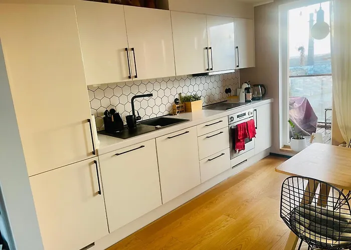 Seaview Noblessner Harbour Apartment, 8 Min To Downtown Apartament