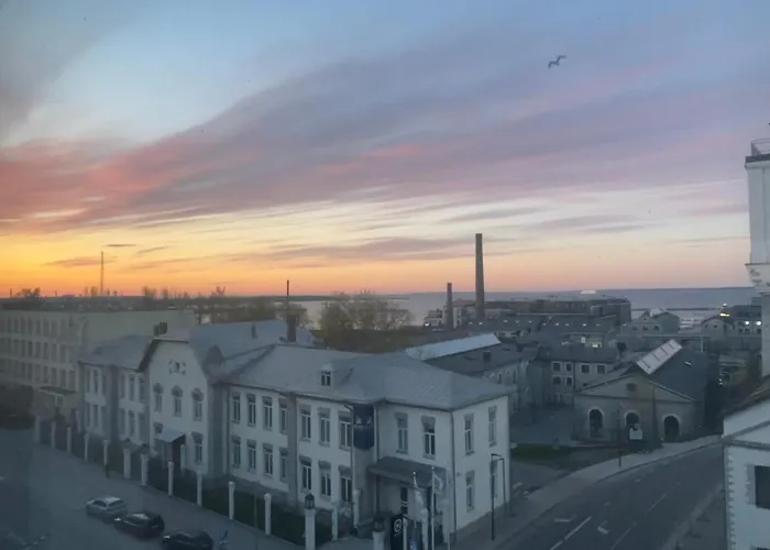 Seaview Noblessner Harbour Apartment, 8 Min To Downtown Apartament